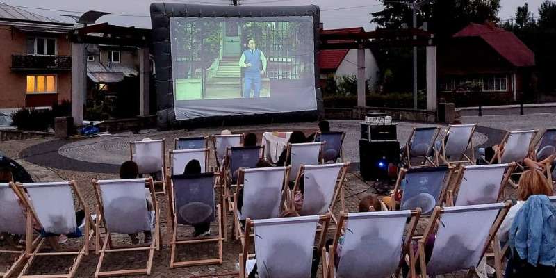 KINO PLENEROWE W DĘBOWCU